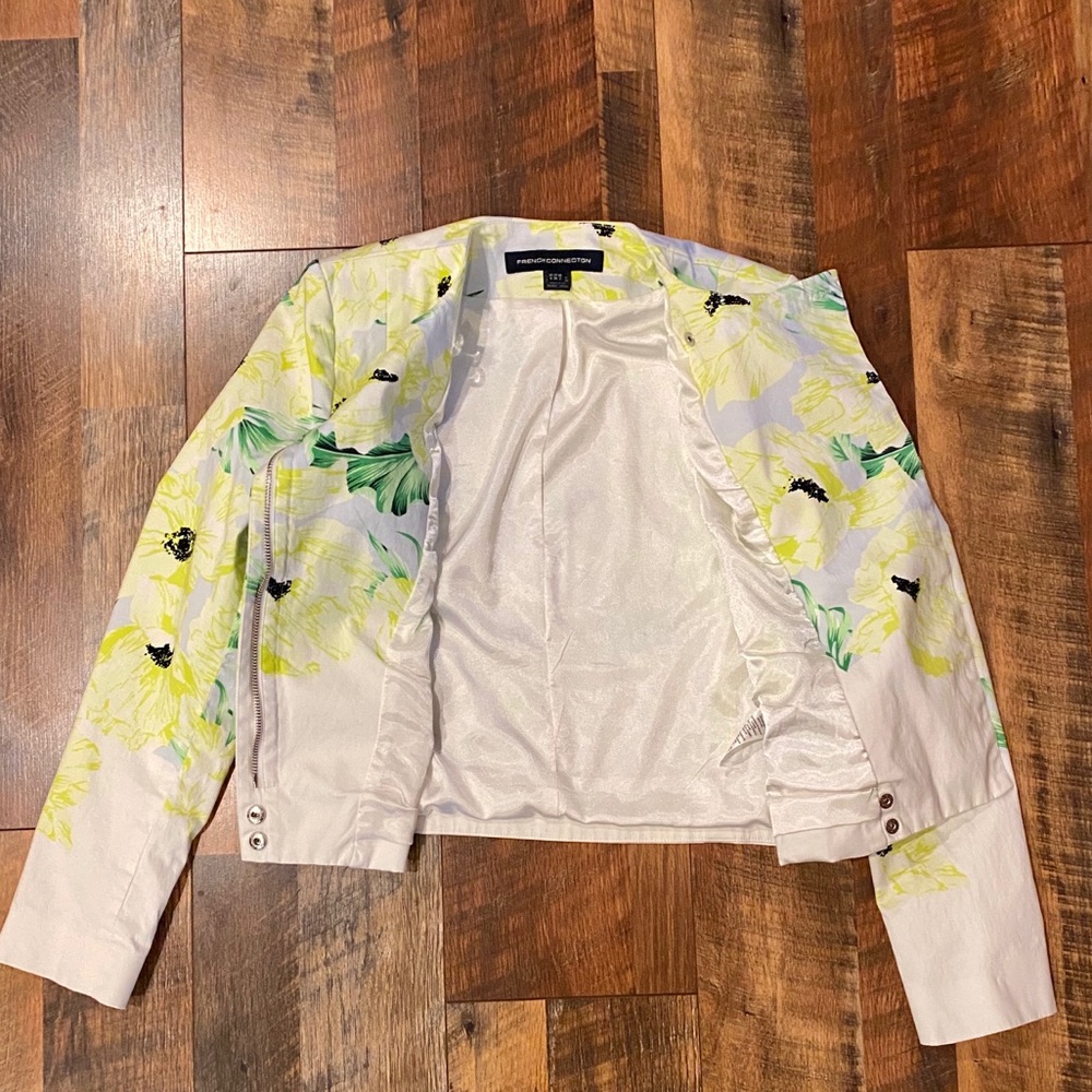 FRENCH CONNECTION Floral Asymmetrical Zip Jacket - Picture 7 of 7